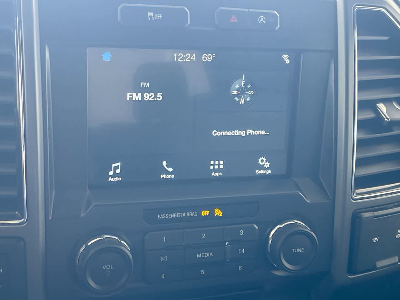 Used 2018 Ford F150 XLT w/ Equipment Group 302A Luxury AWD/4WD image 16