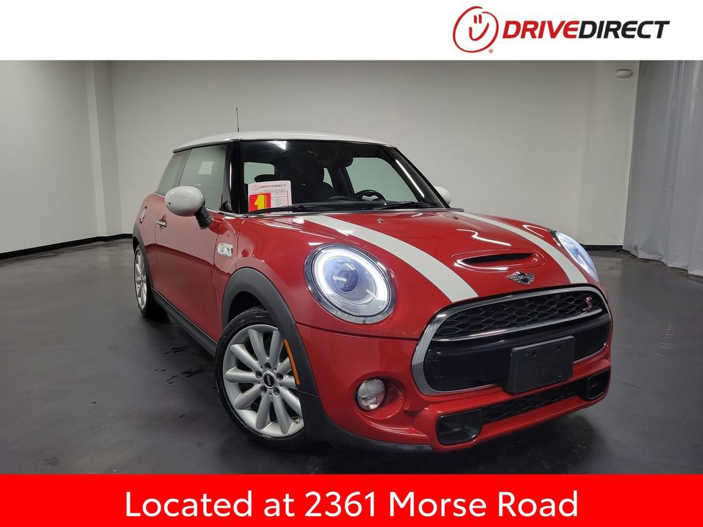 Used 2015 MINI Cooper S image 1