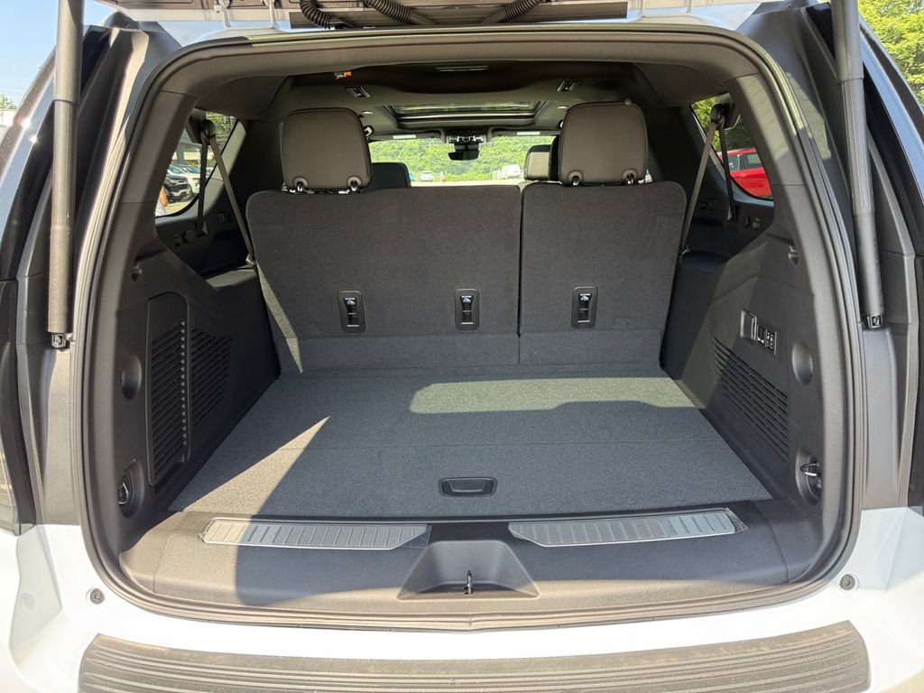 New 2026 Chevrolet Suburban High Country AWD/4WD image 27