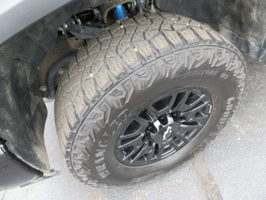 Certified 2026 Chevrolet Silverado 2500 ZR2 w/ LPO, Dark Essentials Package AWD/4WD image 14