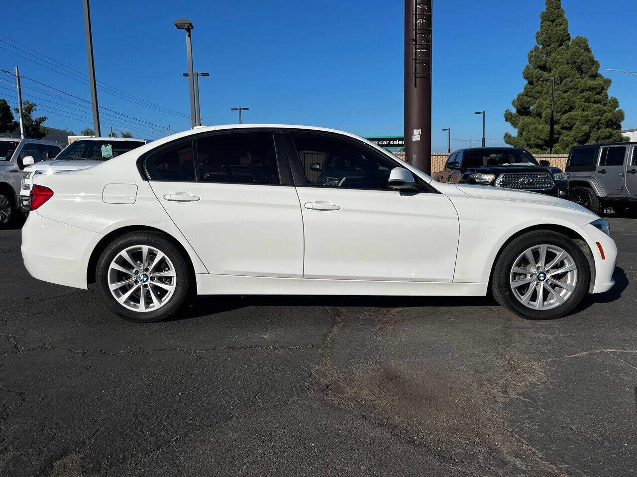 Used 2018 BMW 320i Sedan image 4