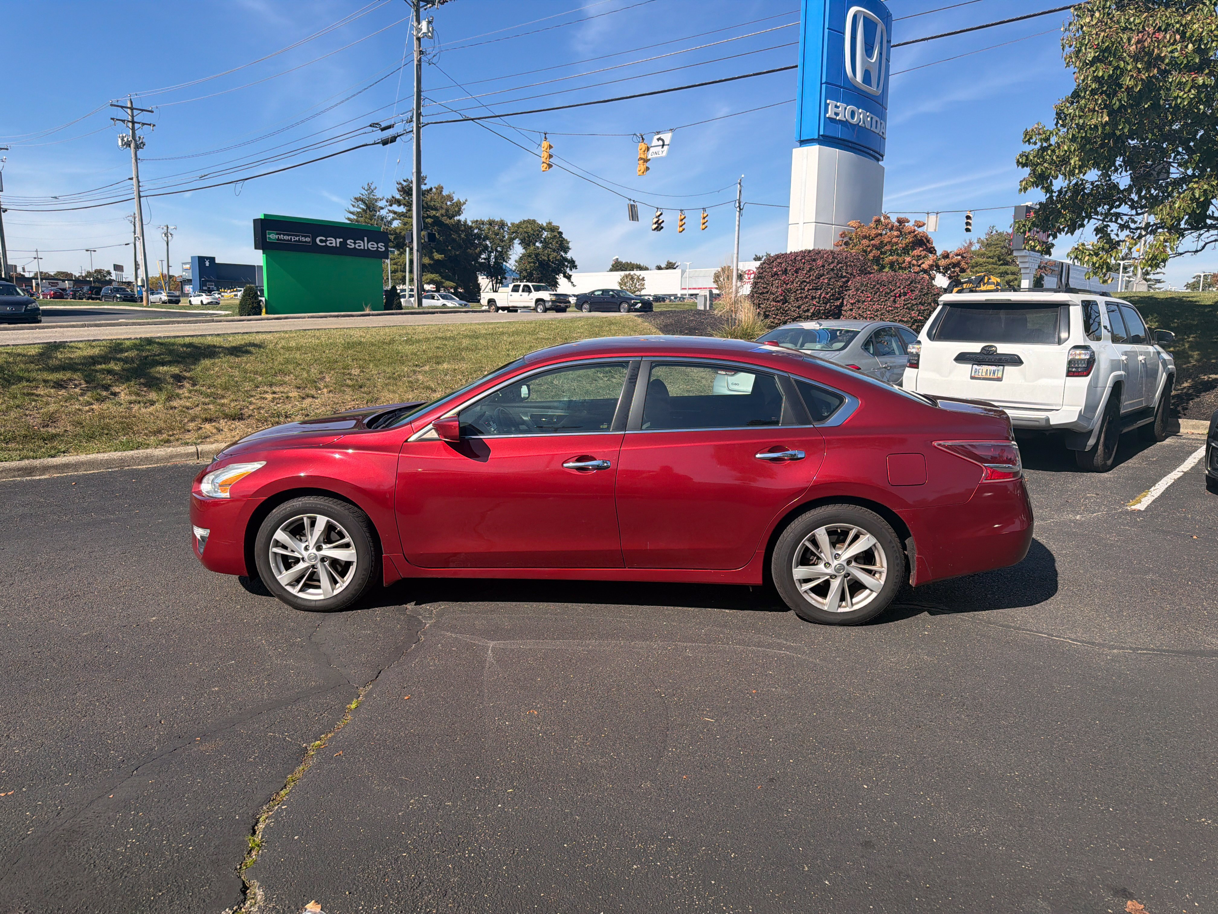 Used 2013 Nissan Altima 2.5 SV FWD image 2