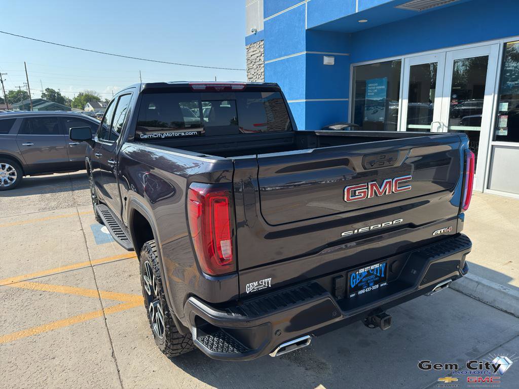 Used 2024 GMC Sierra 1500 AT4 w/ Technology Package image 7