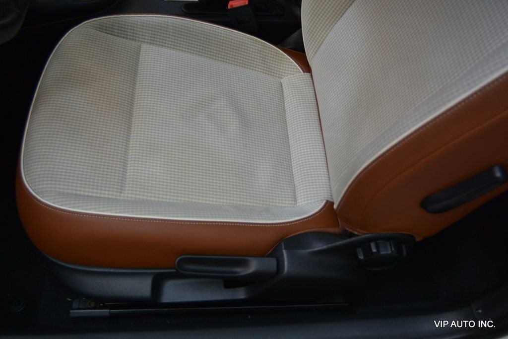 Used 2015 Volkswagen Beetle 1.8T Classic FWD image 16