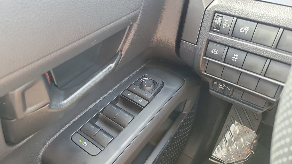 Certified 2026 Toyota Tacoma SR5 image 18