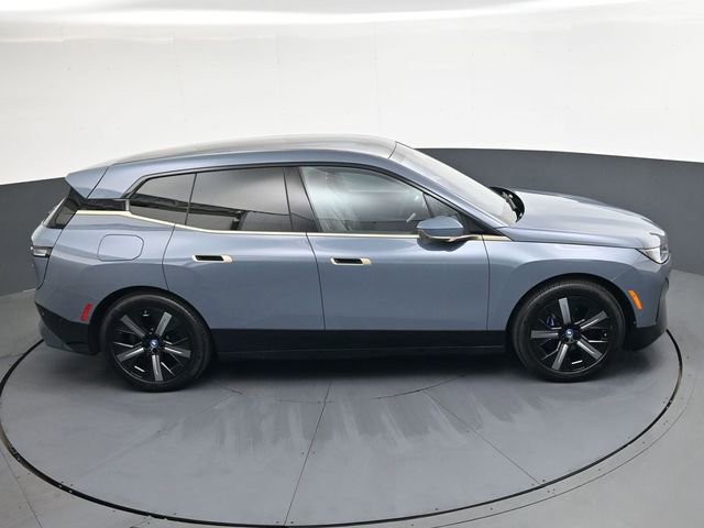 Used 2023 BMW iX xDrive50 w/ Premium Package AWD/4WD image 28