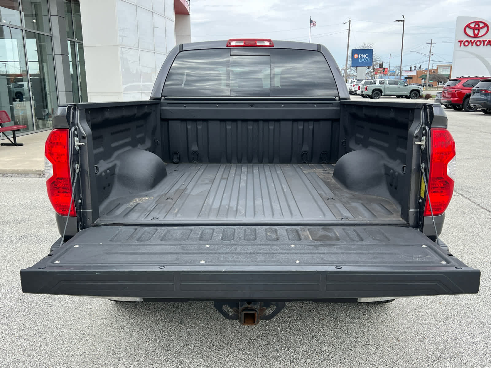 Used 2019 Toyota Tundra SR5 w/ TRD Off Road Package image 14
