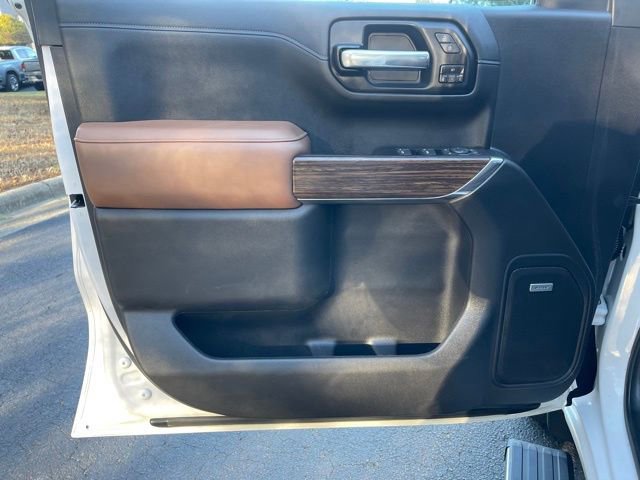 Used 2022 Chevrolet Silverado 1500 High Country w/ Technology Package image 19