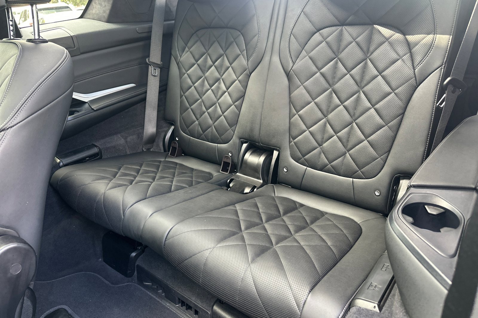 Used 2024 BMW X7 xDrive40i w/ M Sport Package AWD/4WD image 14