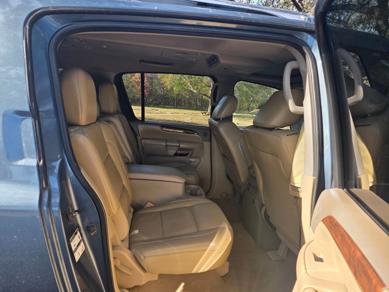 Used 2012 Nissan Armada Platinum image 23