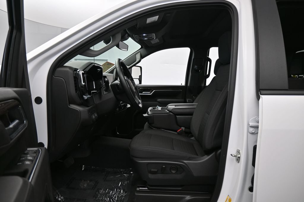 Used 2025 Chevrolet Silverado 2500 LT w/ Convenience Package AWD/4WD image 11