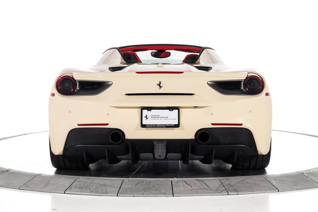Used 2018 Ferrari 488 Spider RWD image 8