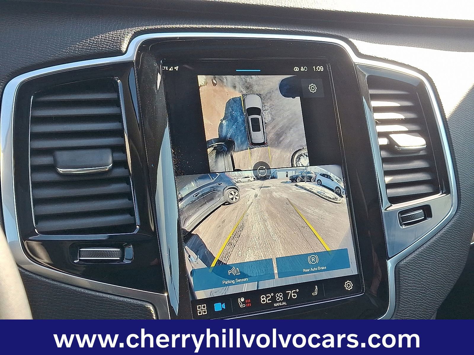 Certified 2024 Volvo XC90 B6 Plus w/ Protection Package Premier image 19