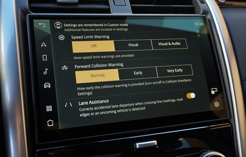 New 2025 Land Rover Discovery S image 21