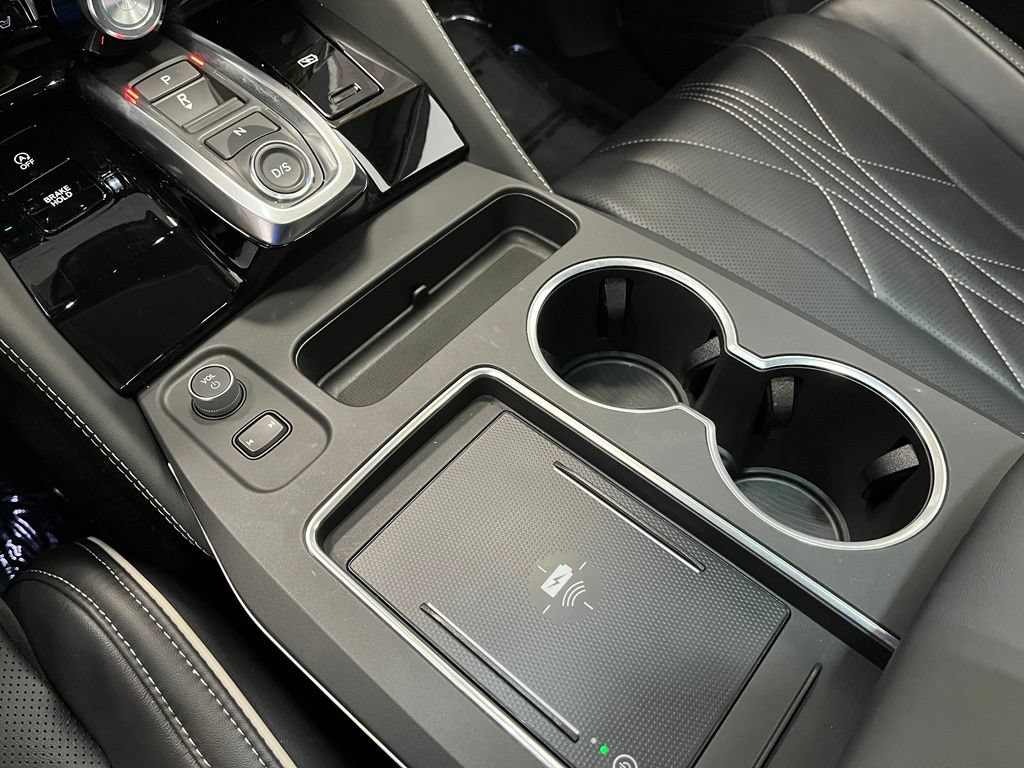 Certified 2025 Acura MDX SH-AWD w/ Advance Package image 7