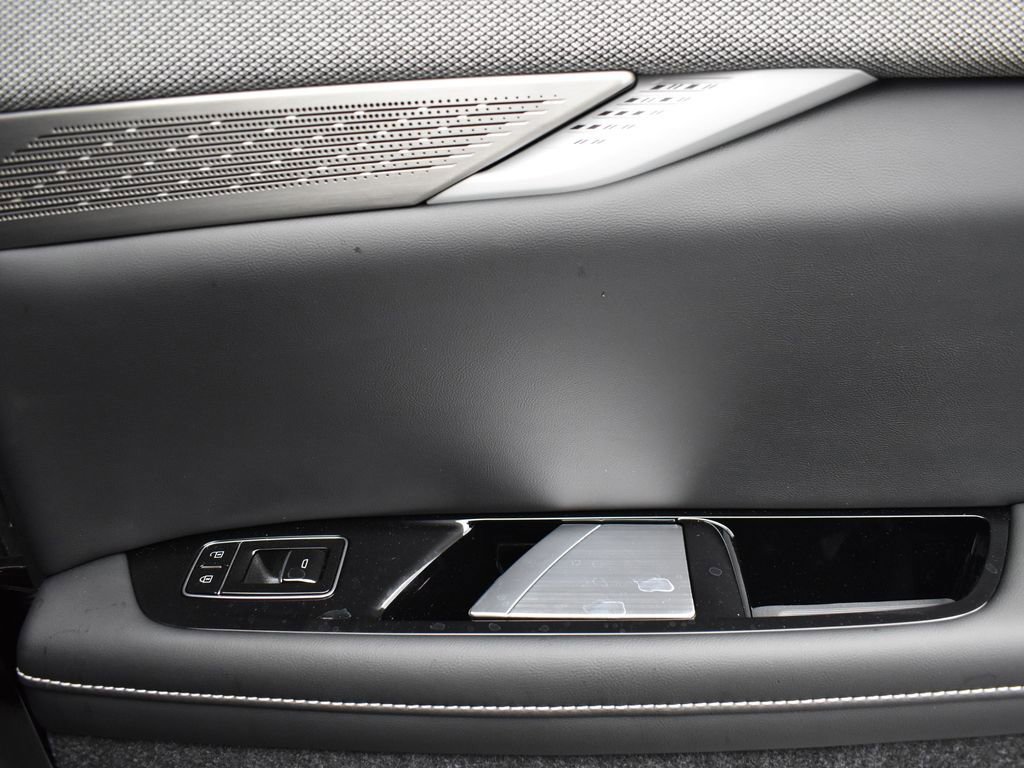 New 2026 Cadillac Optiq Sport 2 w/ LPO, Floor Liner Package image 34