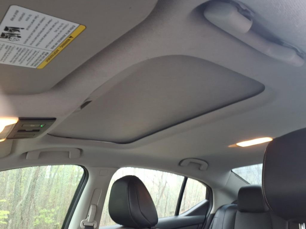 Used 2021 Nissan Sentra SR w/ SR Premium Package FWD image 28