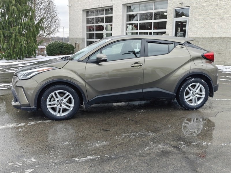 Used 2021 Toyota C-HR LE image 9