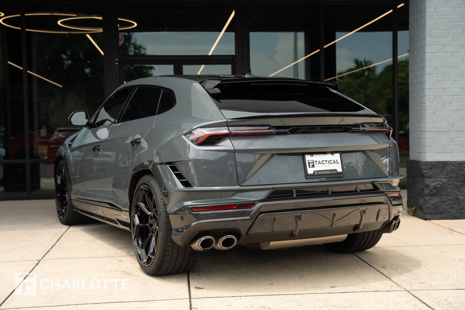 Used 2023 Lamborghini Urus Performante AWD/4WD image 14