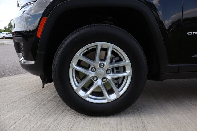 New 2026 Jeep Grand Cherokee L Laredo w/ Trailer Tow Package AWD/4WD image 22