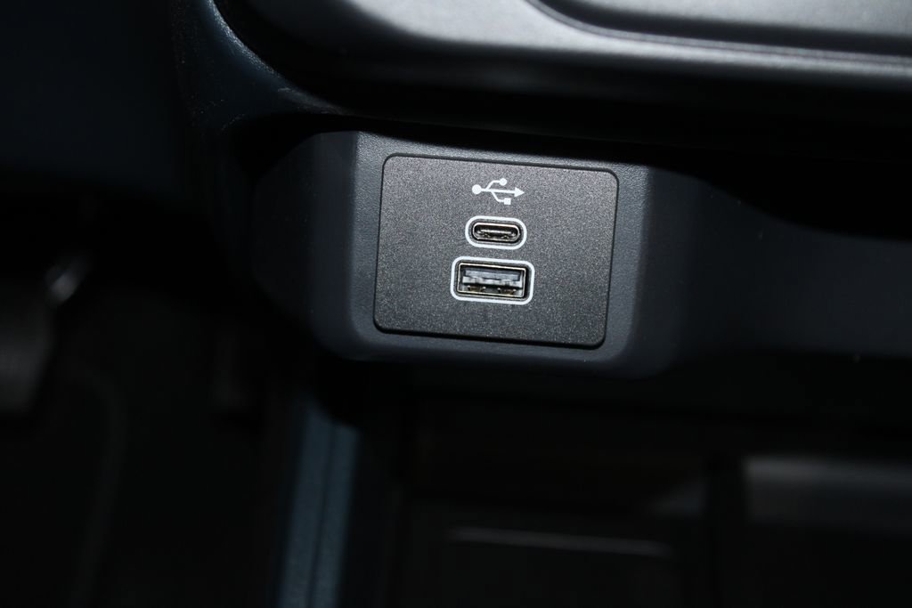 New 2025 Ford Maverick XL w/ Equipment Group 101A image 40