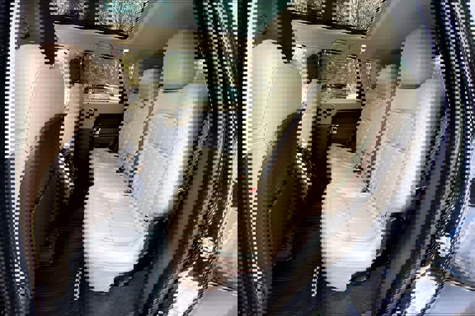 Used 2021 Land Rover Range Rover Sport HSE Silver Edition image 20