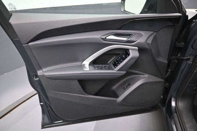 Certified 2025 Audi Q5 Premium w/ Convenience Package AWD/4WD image 11
