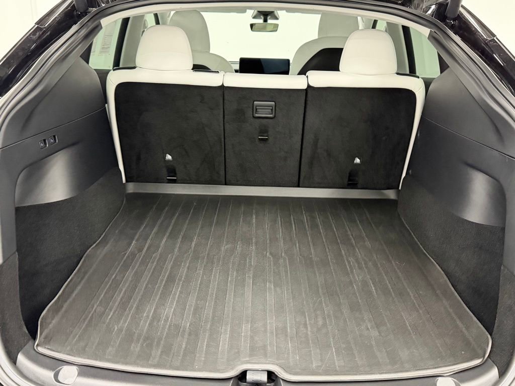 Used 2021 Tesla Model Y Performance image 24