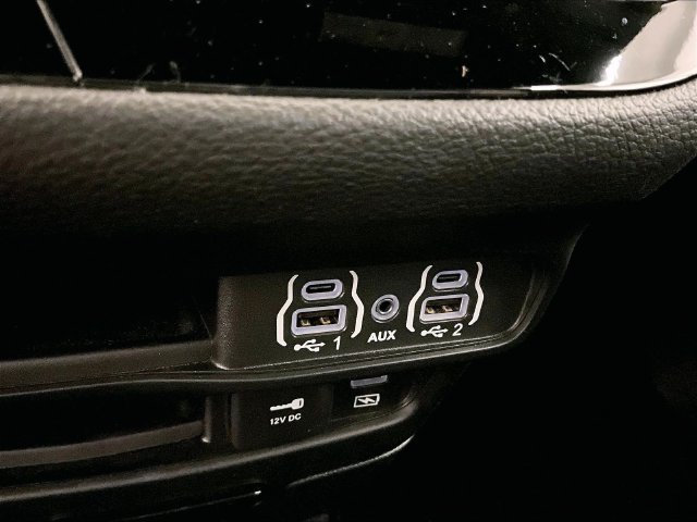 Used 2022 Chrysler Pacifica Touring-L w/ S Appearance Package FWD image 32