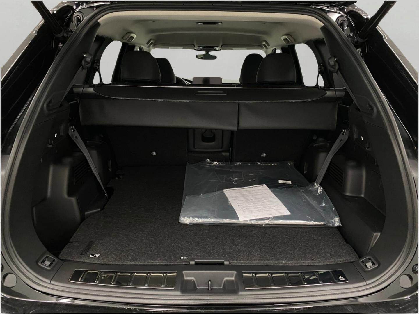 New 2026 Mitsubishi Outlander SE image 5