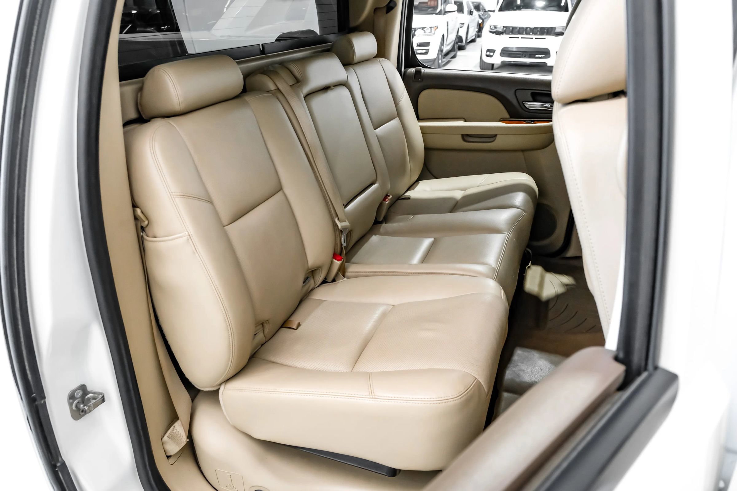 Used 2012 Chevrolet Avalanche LTZ image 45