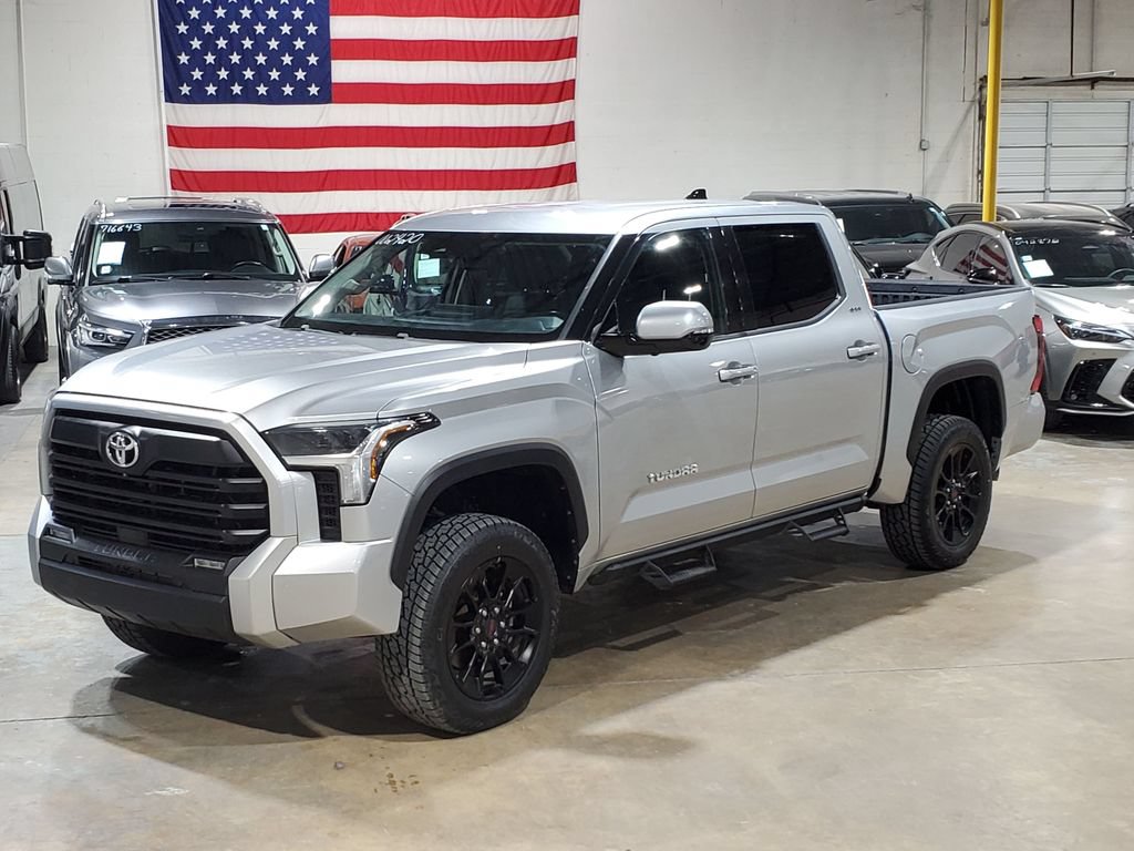 Used 2022 Toyota Tundra SR5 w/ Advanced Technology Package AWD/4WD image 42