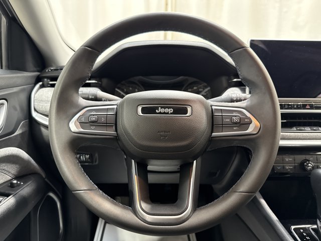 Used 2022 Jeep Compass Latitude AWD/4WD image 16