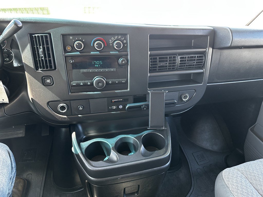 Used 2014 GMC Savana 1500 LT w/ LT Preferred Equipment Group RWD image 9