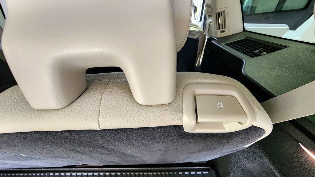 Used 2021 Volvo XC90 T5 Momentum w/ Climate Package AWD/4WD image 14