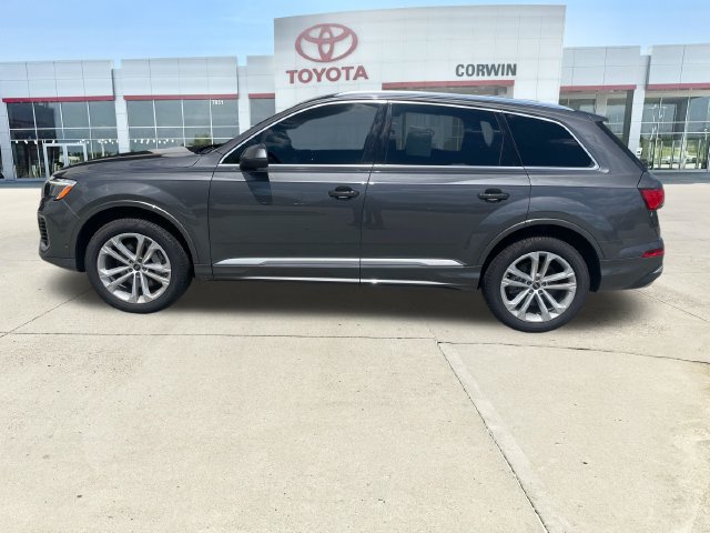 Used 2025 Audi Q7 3.0T Premium Plus AWD/4WD image 2
