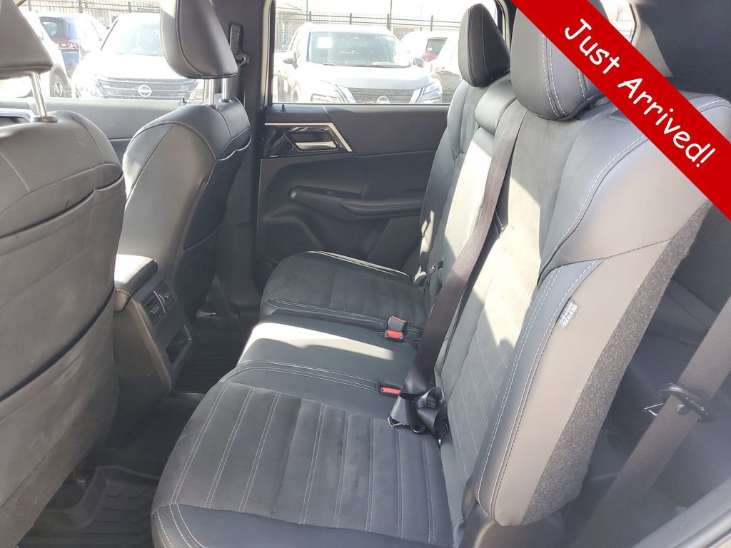 Used 2024 Mitsubishi Outlander SE AWD/4WD image 10