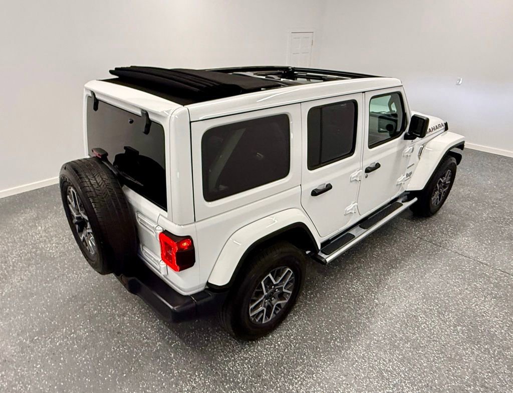 Used 2024 Jeep Wrangler Sahara w/ Safety Group image 8