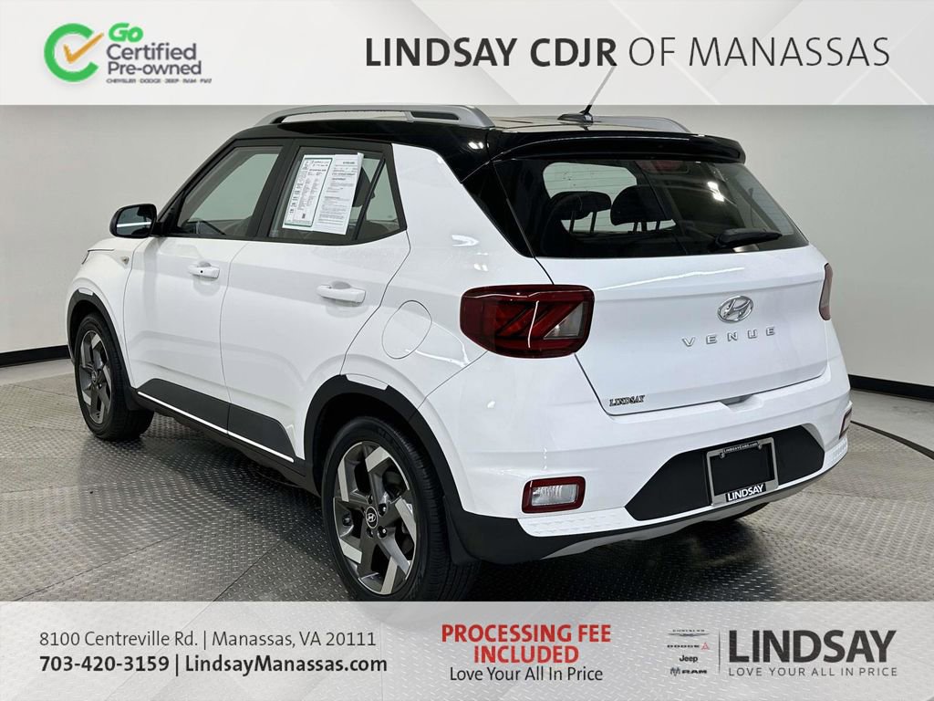 Used 2023 Hyundai Venue Limited image 6