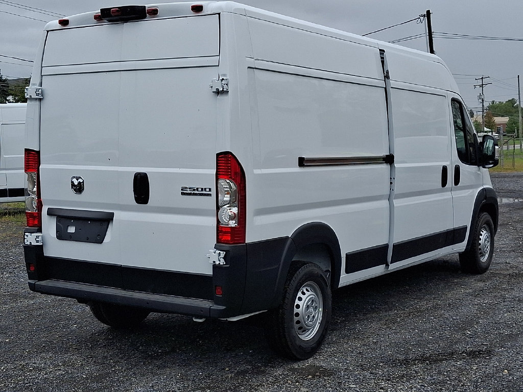 New 2026 RAM ProMaster 2500 w/ Convenience Group FWD image 4