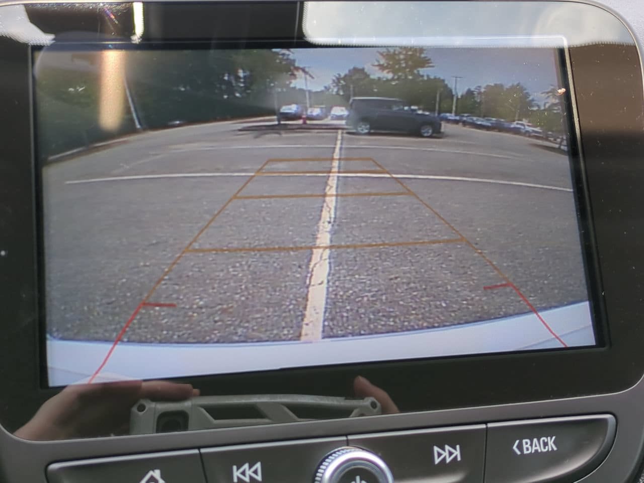 Used 2018 Chevrolet Malibu LT FWD image 19