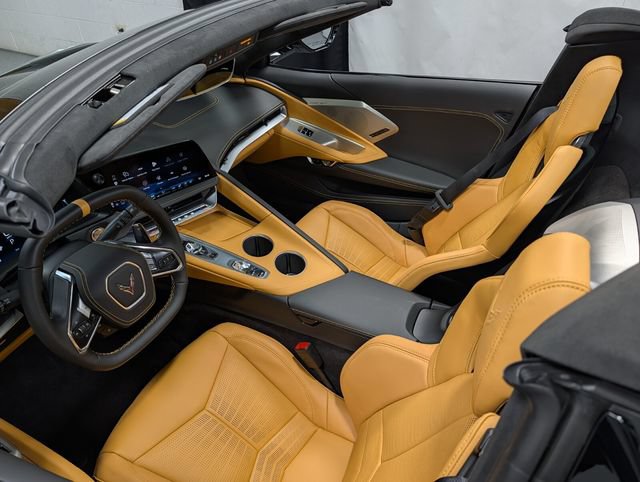 New 2027 Chevrolet Corvette Stingray Convertible w/ 3LT RWD image 35