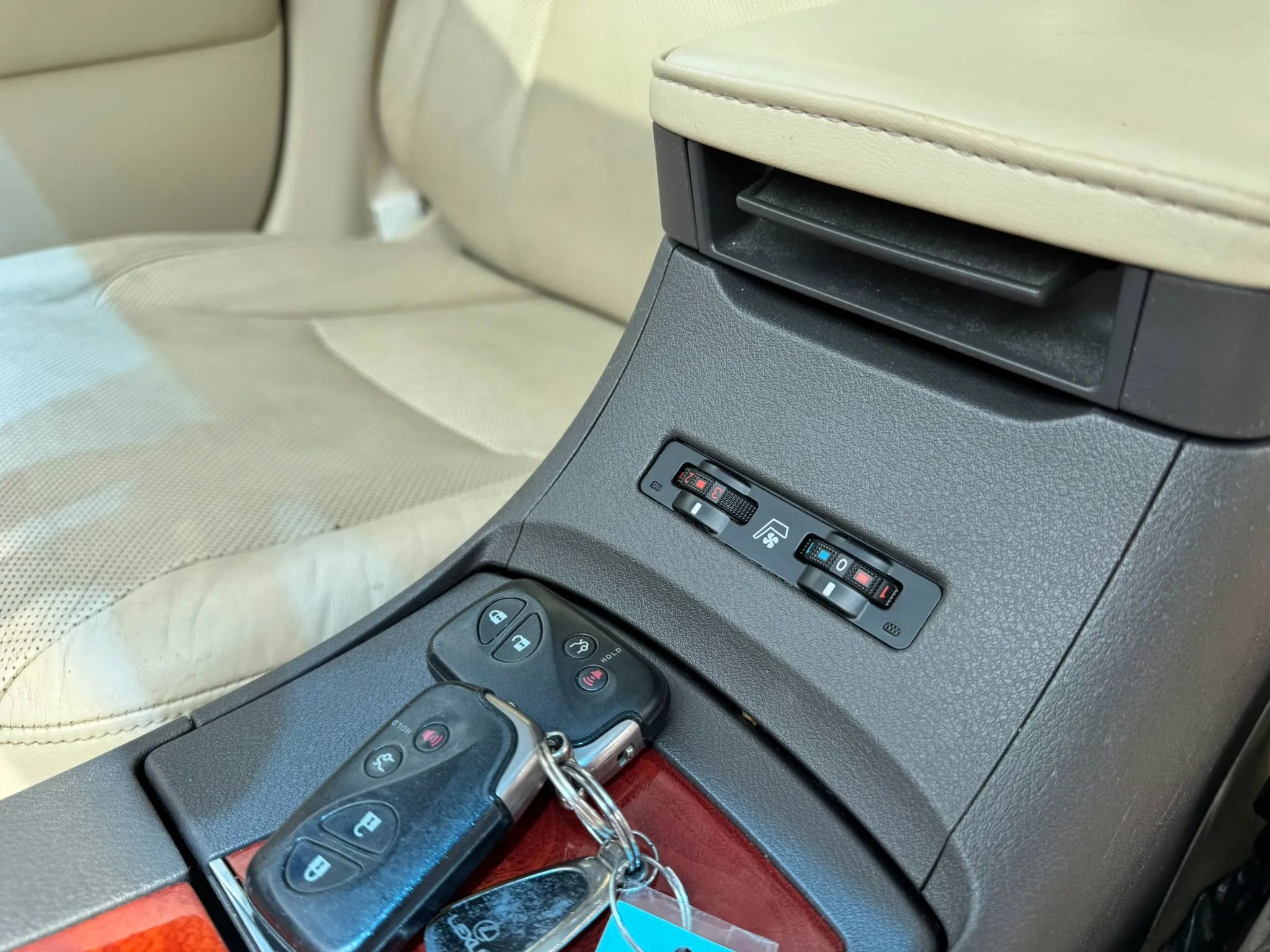 Used 2011 Lexus ES 350 FWD image 22
