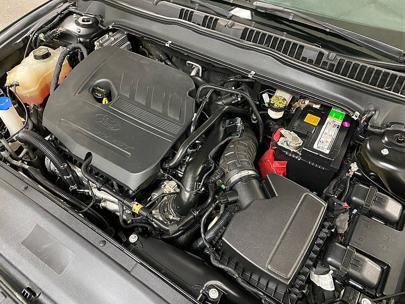 Used 2014 Ford Fusion SE image 16