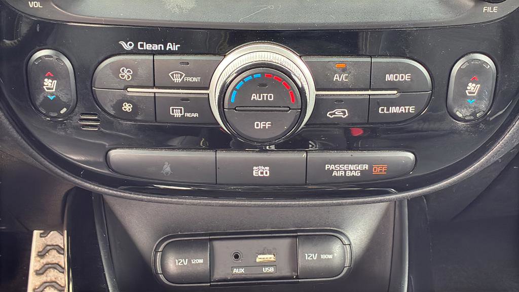 Used 2015 Kia Soul + w/ Primo Package FWD image 21
