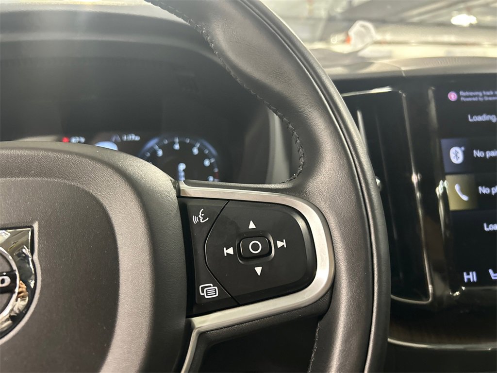 Certified 2021 Volvo XC60 T5 Momentum w/ Premium Package image 14