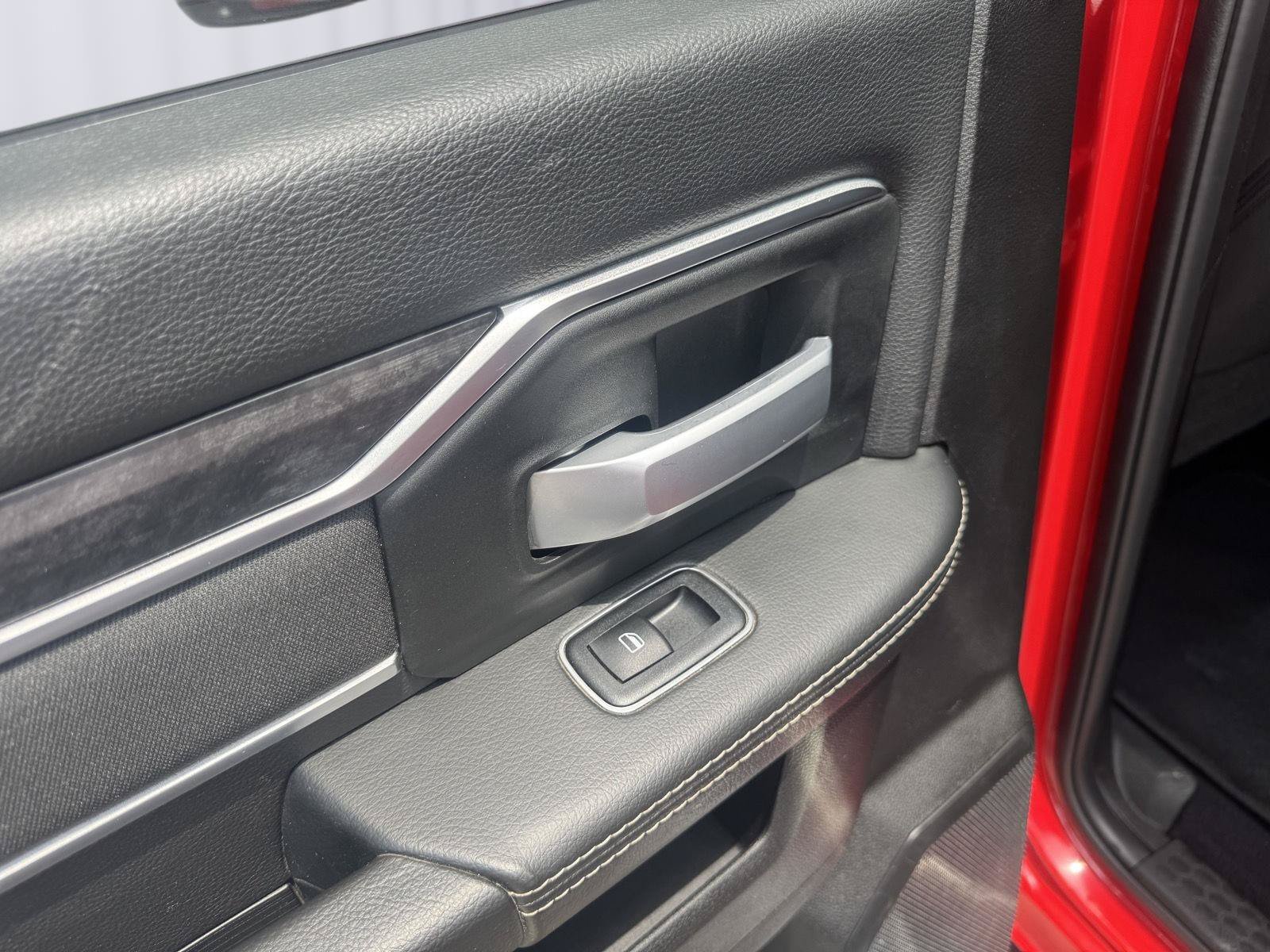 Used 2024 RAM 2500 Big Horn AWD/4WD image 33
