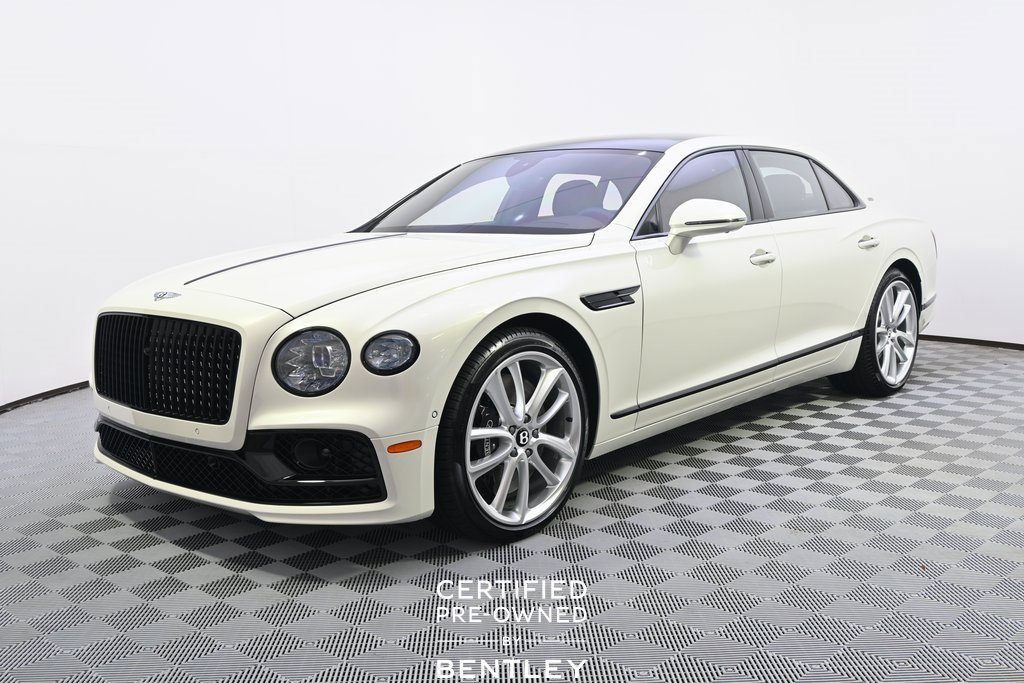 Used 2024 Bentley Flying Spur V8 image 1