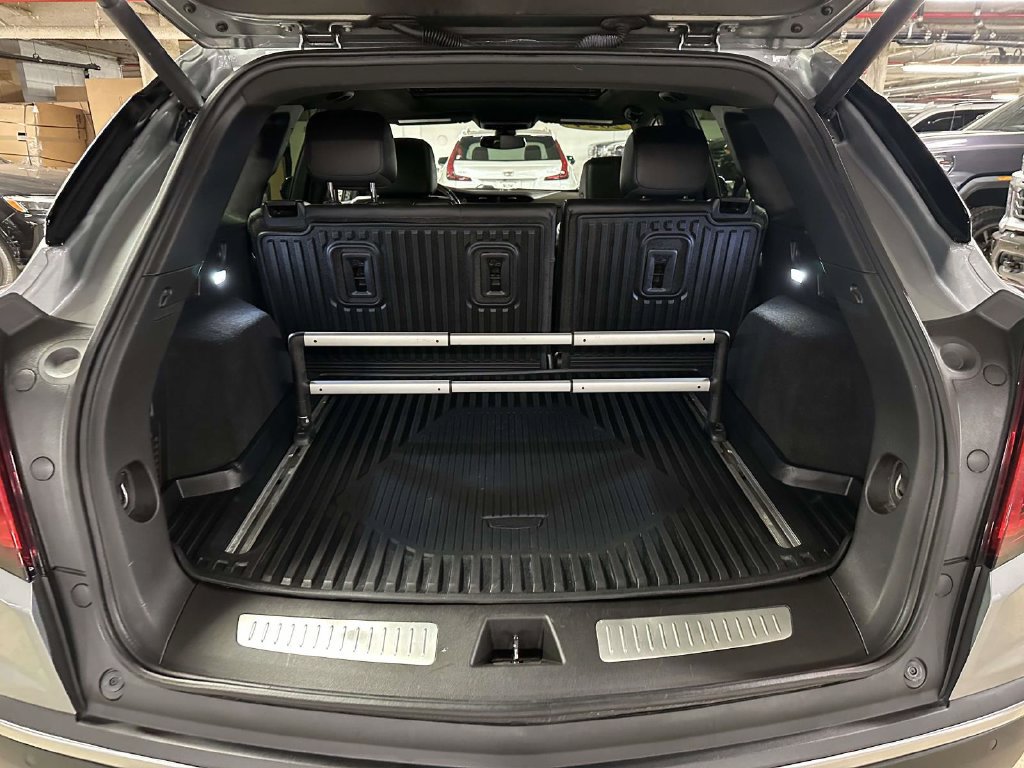 Used 2024 Cadillac XT5 Premium Luxury w/ LPO, Floor Liner Package AWD/4WD image 12