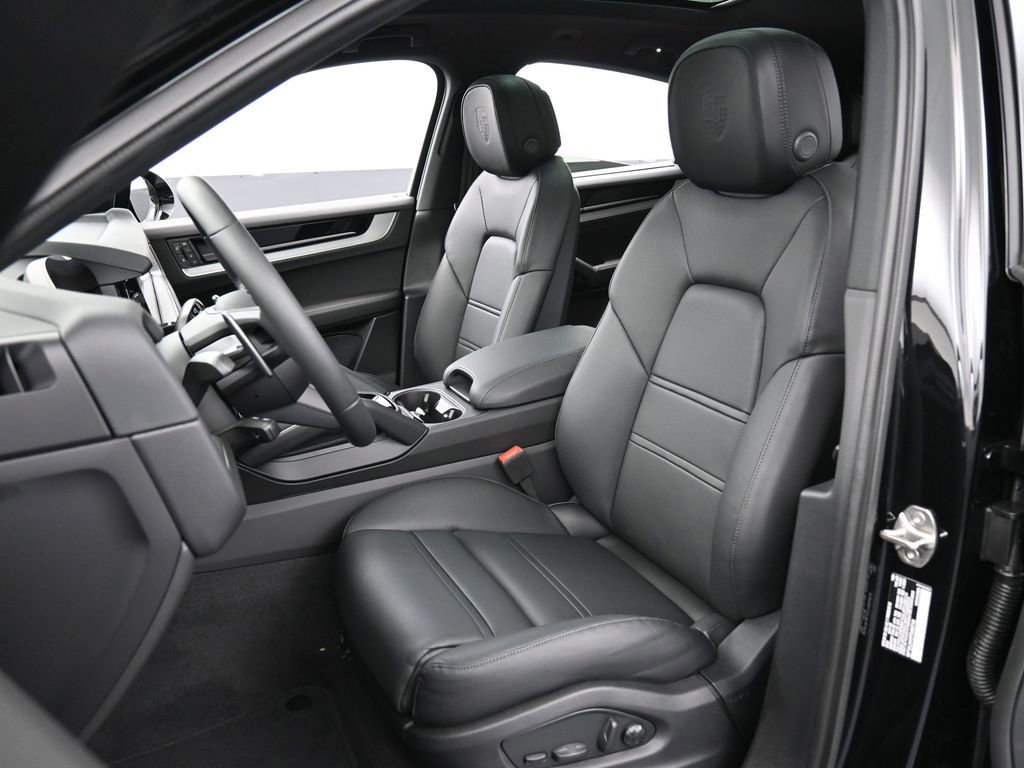 New 2026 Porsche Cayenne S image 5